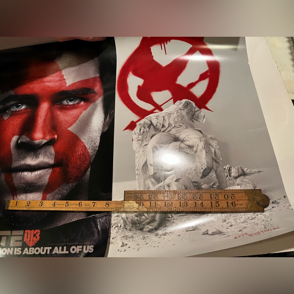 THE HUNGER GAMES: MOCKINGJAY POSTERS.